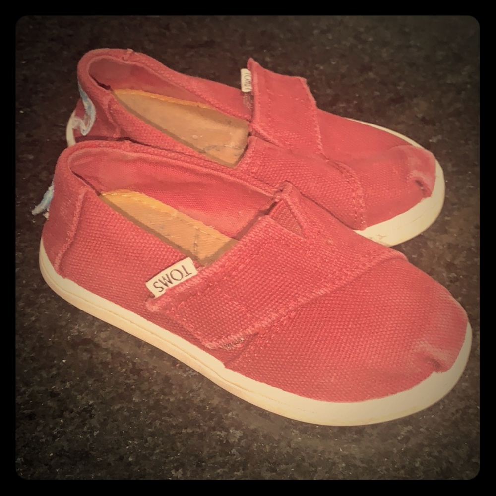 Toma kids size 6 😍